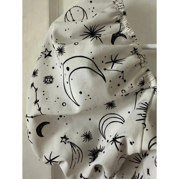 Forever21 Women’s size Small stars blouse - Picture 5 of 7